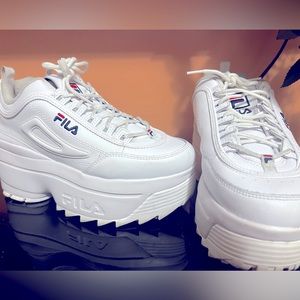 Platform fila disrupters mint condition size 9
